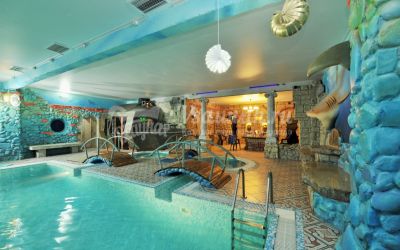 Замок в Долине в Перми